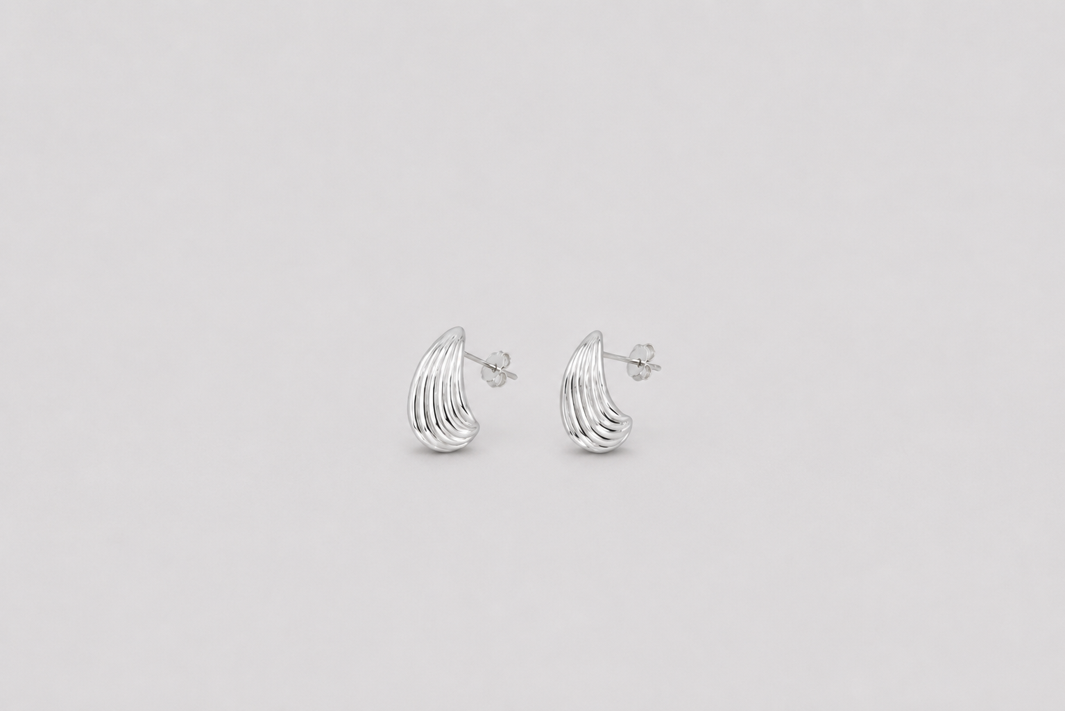 Shell Drop Studs Raquel Rosalie