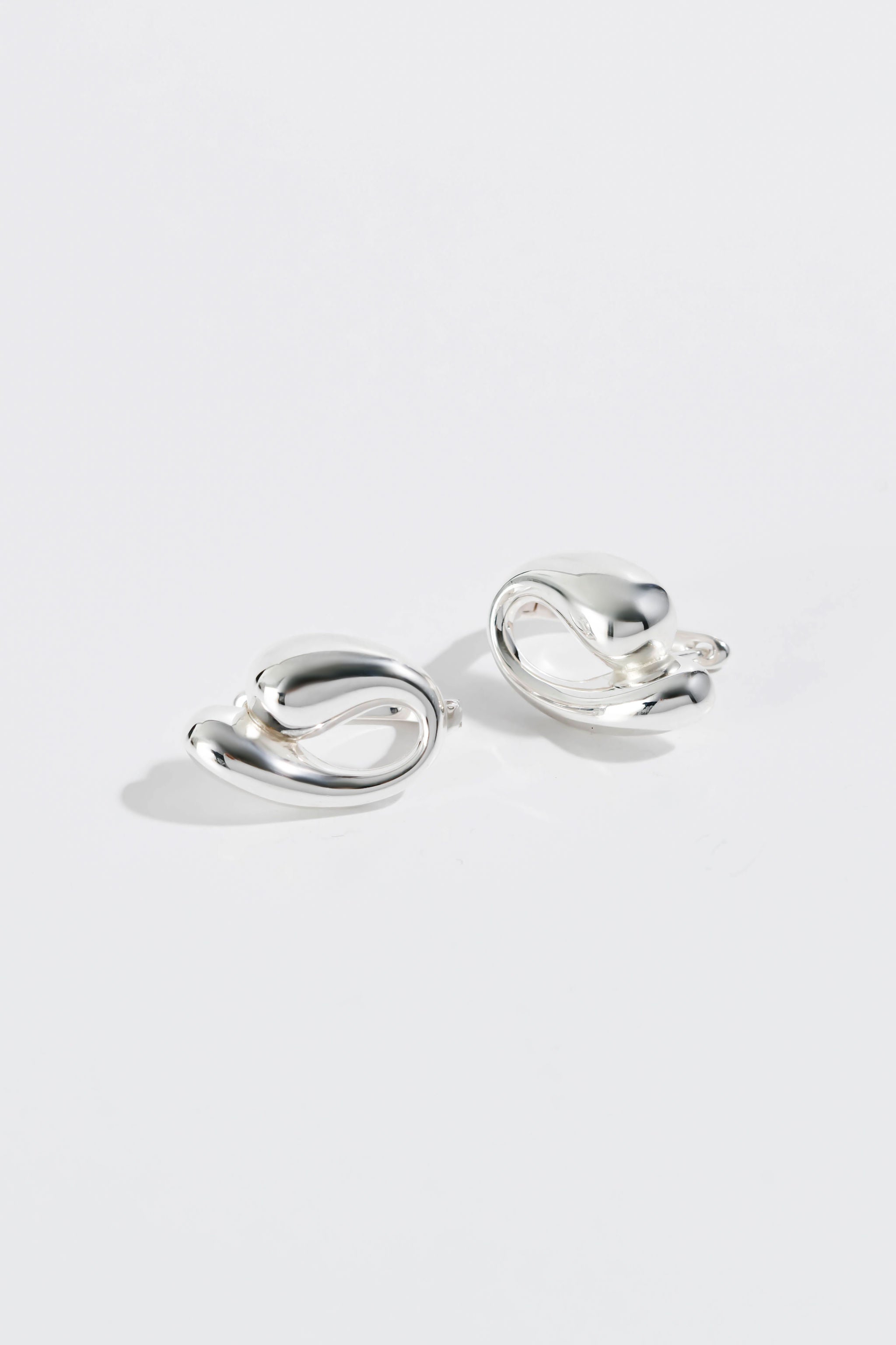 Swirl Stud