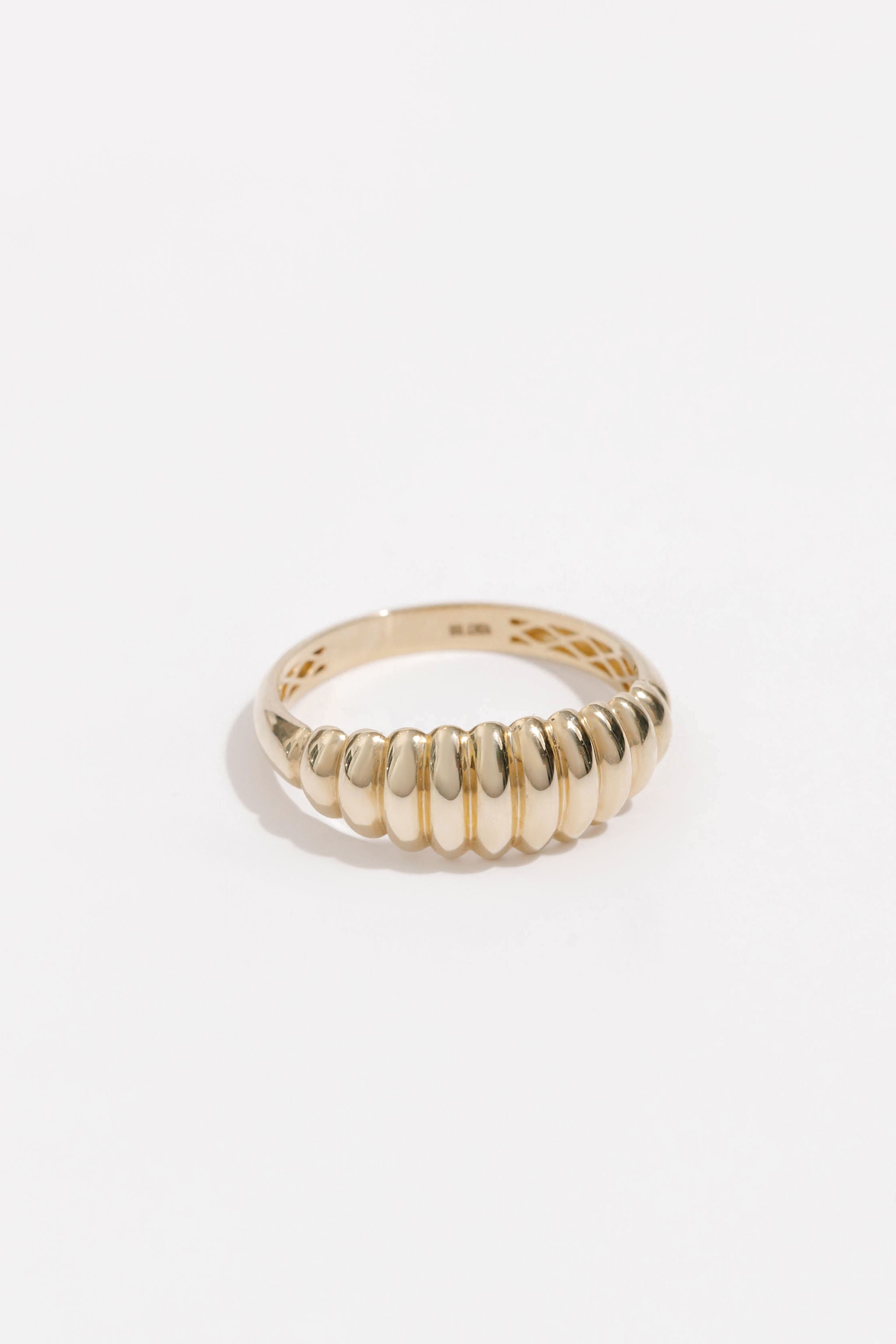 Ribbed Dome Ring