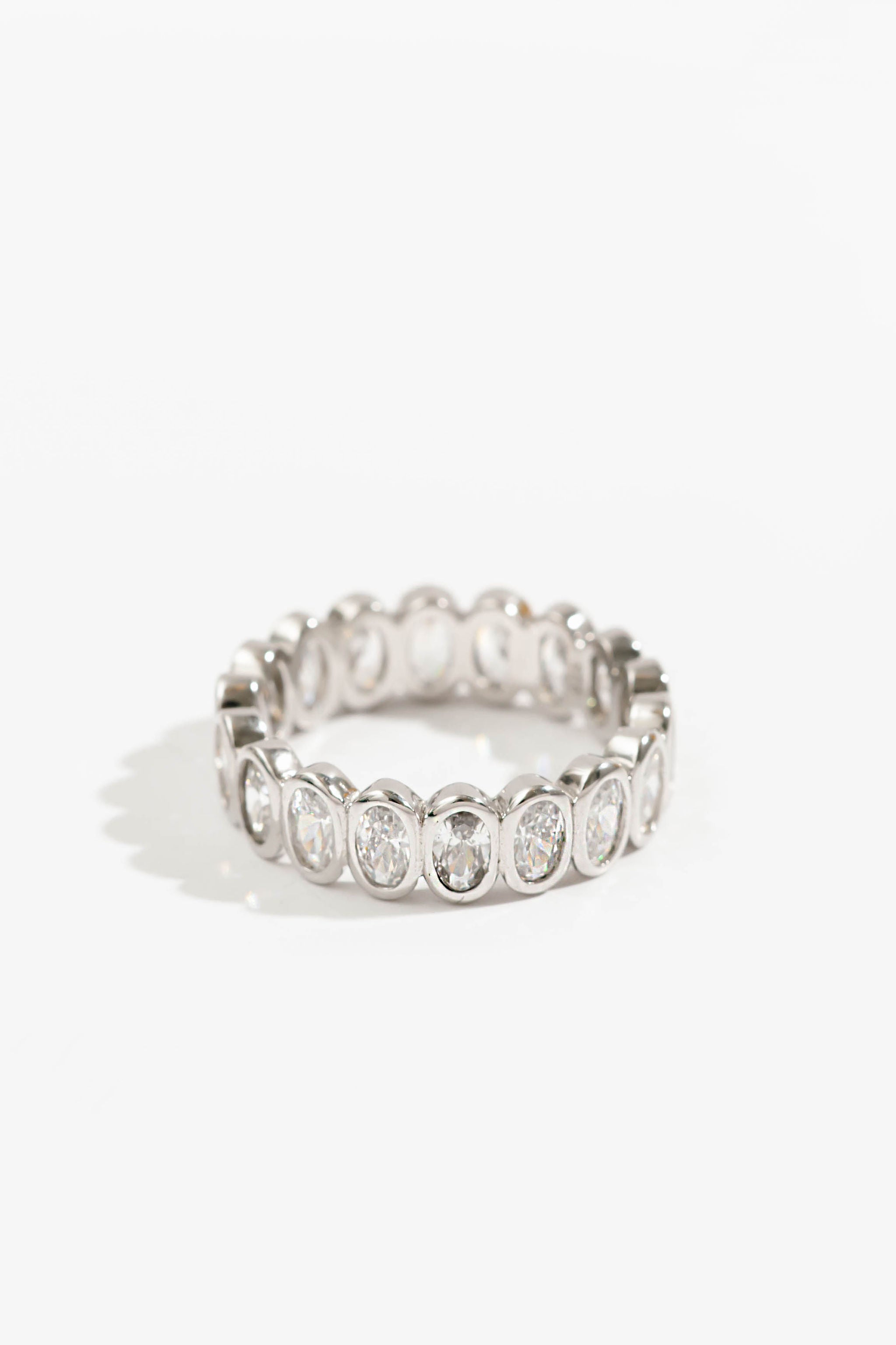 Oval Eternity